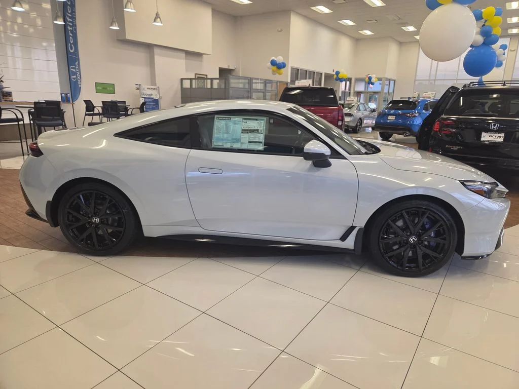 New 2026 Winter Frost Pearl Honda Hybrid image 4