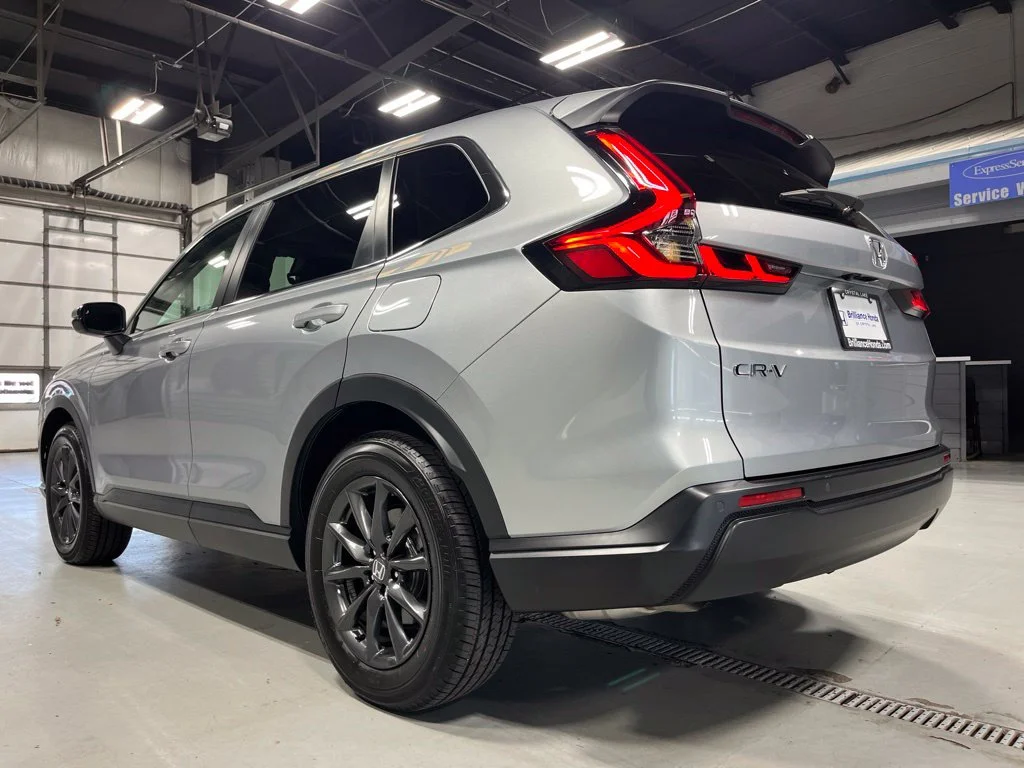 Used 2026 Solar Silver Metallic Honda EX-L image 5