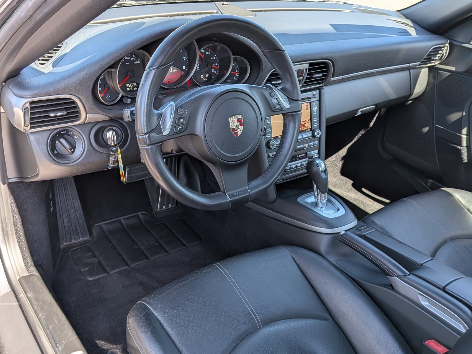 Used 2012 Meteor Grey Metallic Porsche 997 Carrera image 10