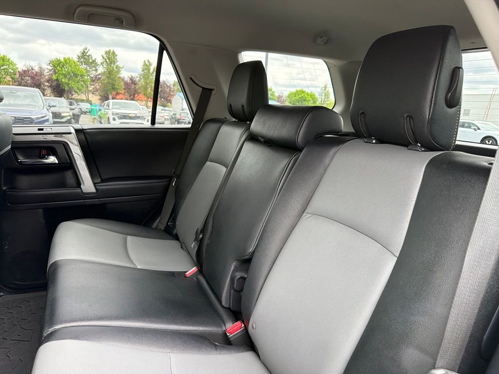 Used 2022 Classic Silver Metallic Toyota SR5 Premium image 32