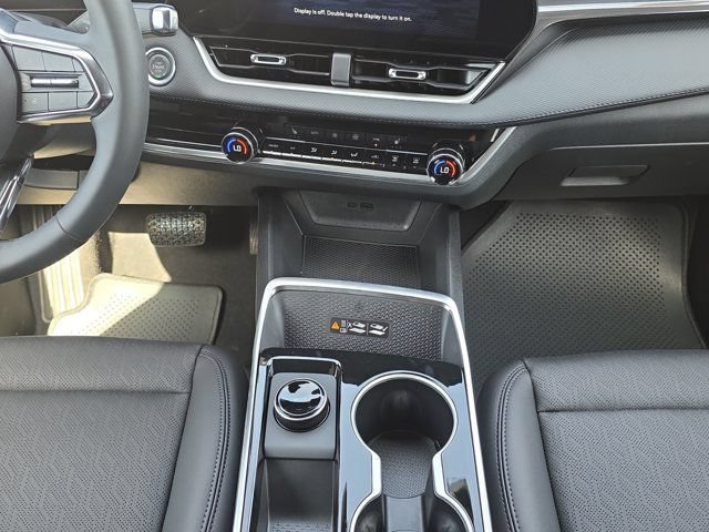 2027 Chevrolet Equinox LT - Photo 13