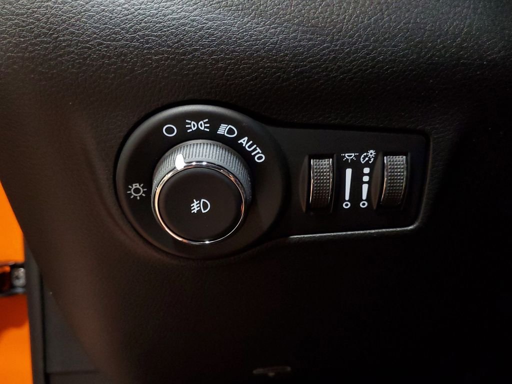 New 2026 Joose (DISC) Jeep Latitude image 17