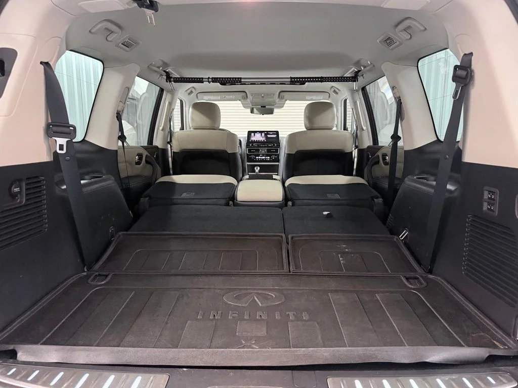 Used 2023 Silver INFINITI Premium Select image 31