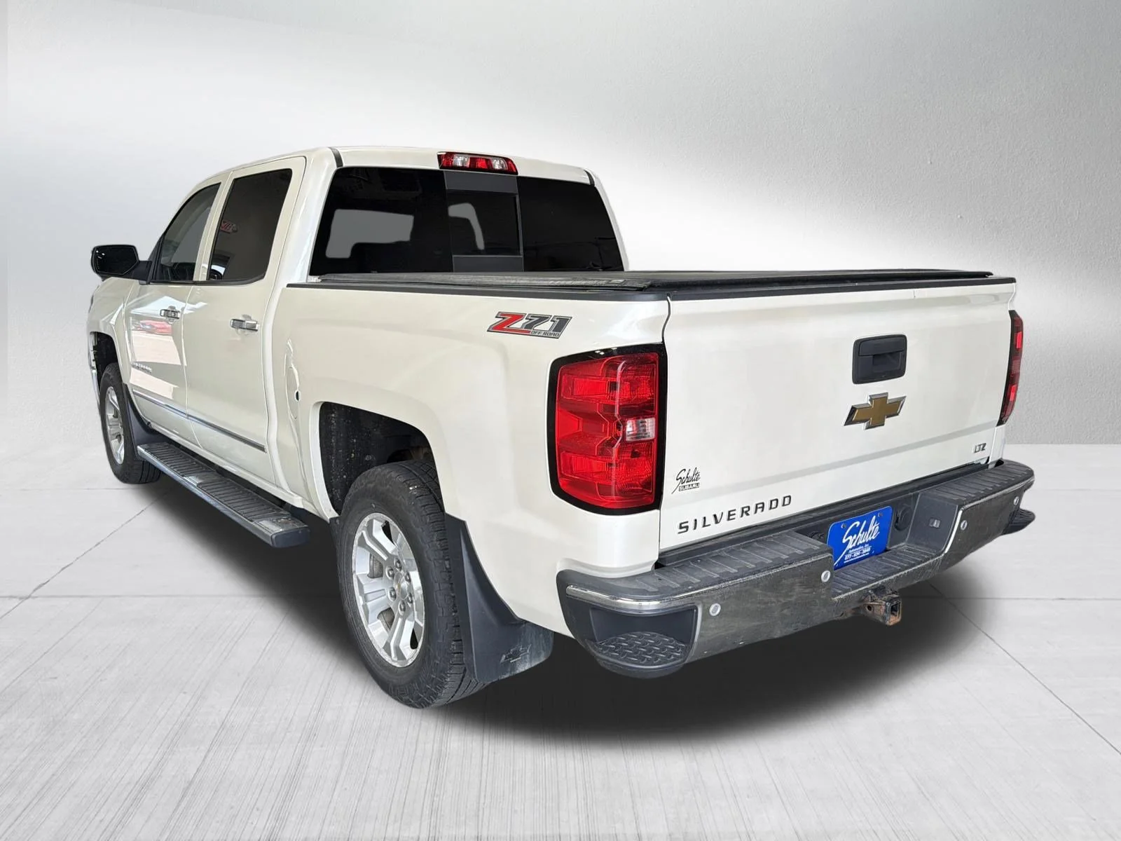 Used 2014 White Diamond Tricoat Chevrolet LTZ image 5