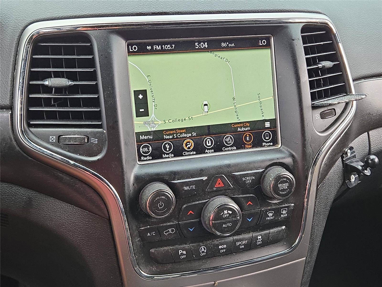 Used 2018 White Jeep Laredo E image 26