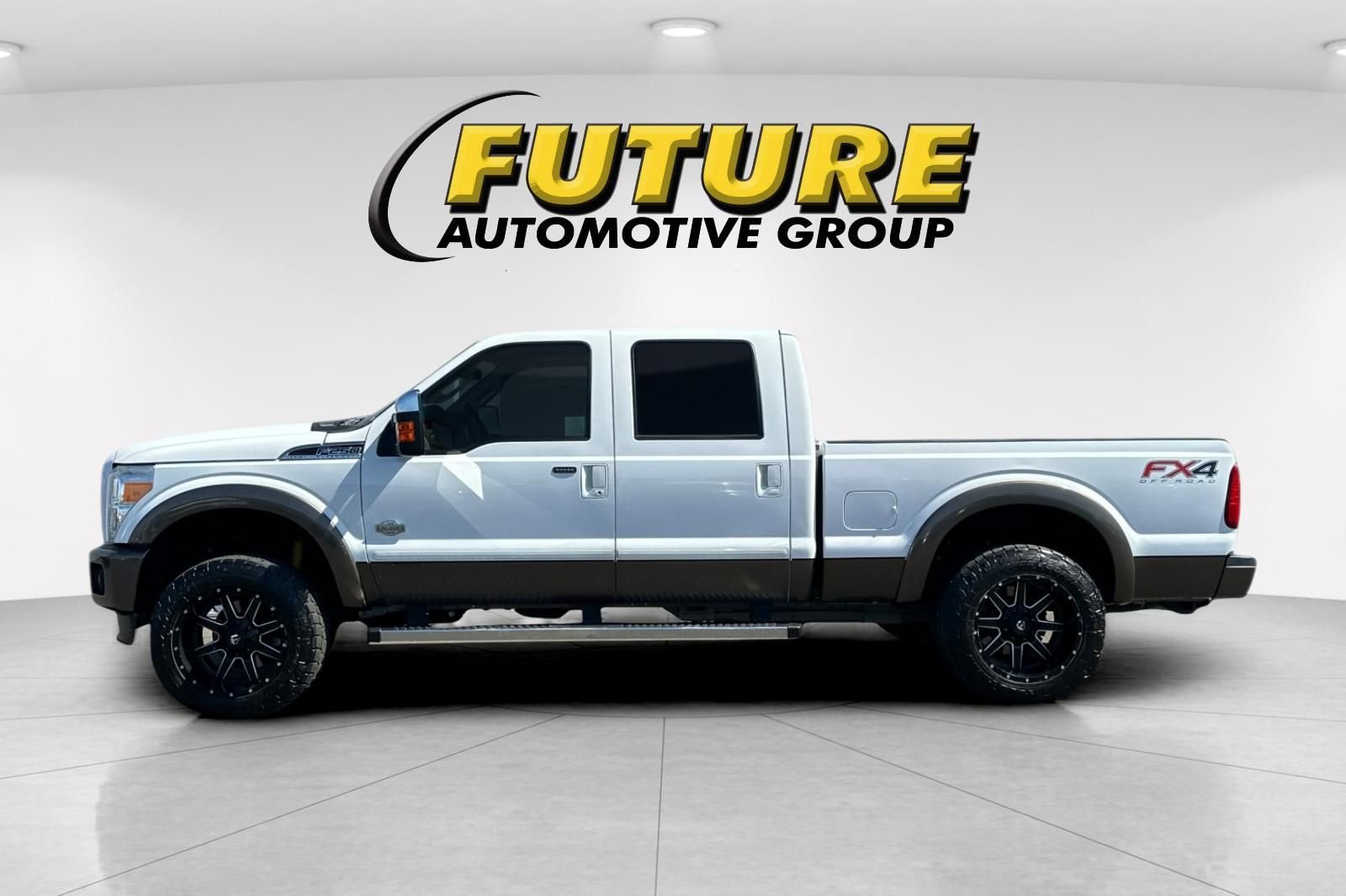 Used 2016 White Ford King Ranch image 6