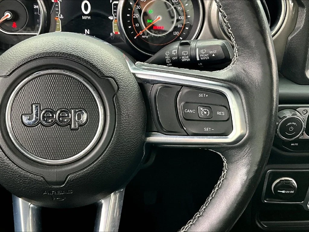 Used 2019 Gray Jeep Unlimited Sahara image 14