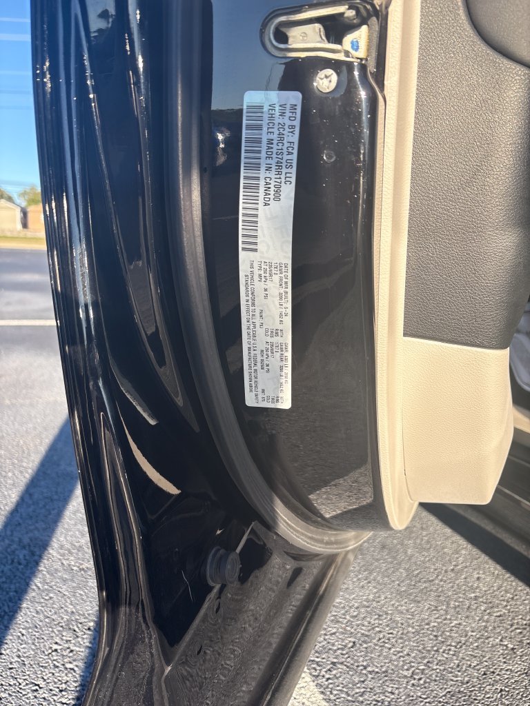 Used 2024 Black Chrysler Select image 17