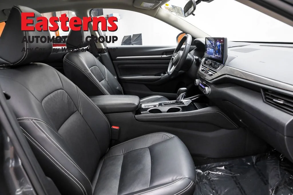 Used 2023 Gray Nissan 2.5 SL image 23