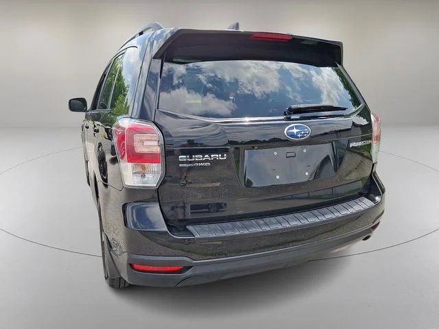 Used 2018 Black Subaru 2.5i Premium image 8