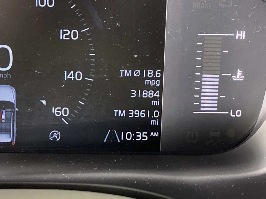 Used 2019 Bright Silver Metallic Volvo T5 Momentum image 17