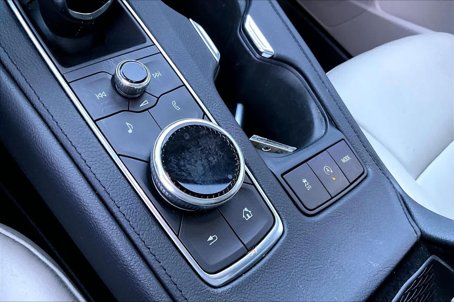 Used 2020 Stellar Black Metallic Cadillac FWD Premium Luxury image 27