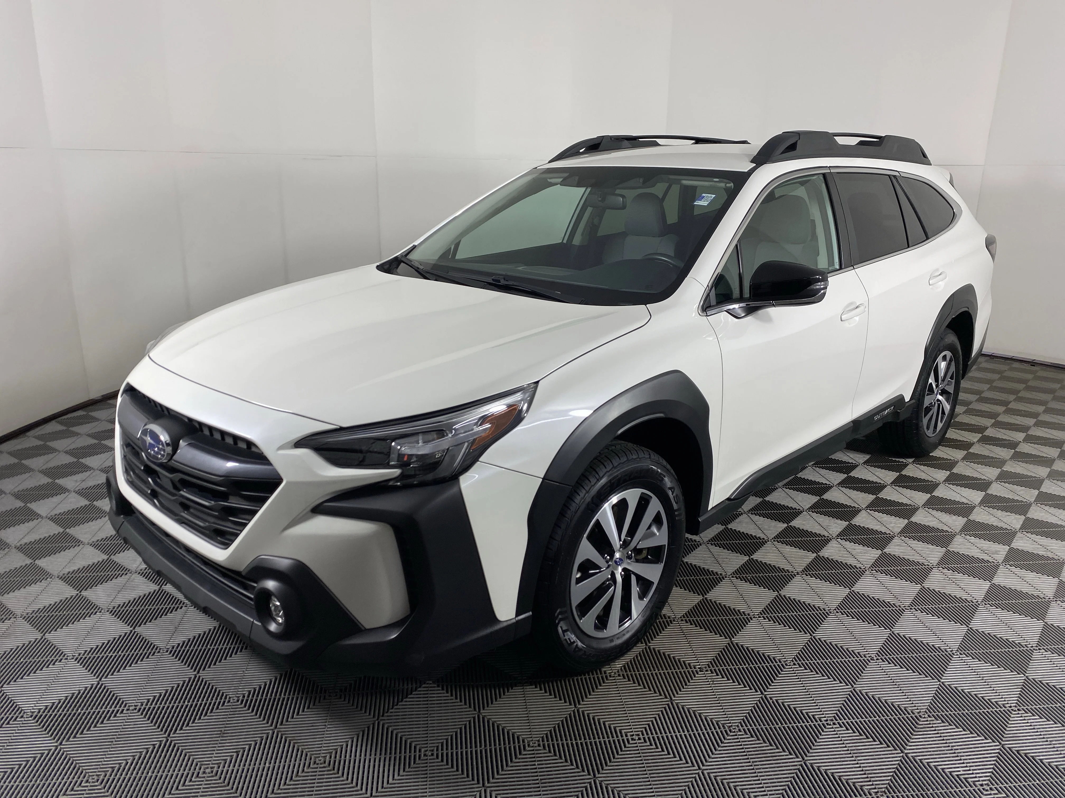 Used 2023 Crystal White Pearl Subaru Premium image 10