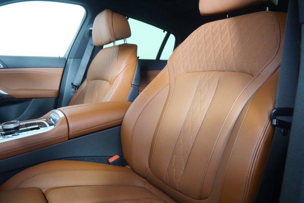 New 2027 Black Sapphire Metallic BMW xDrive40i image 11