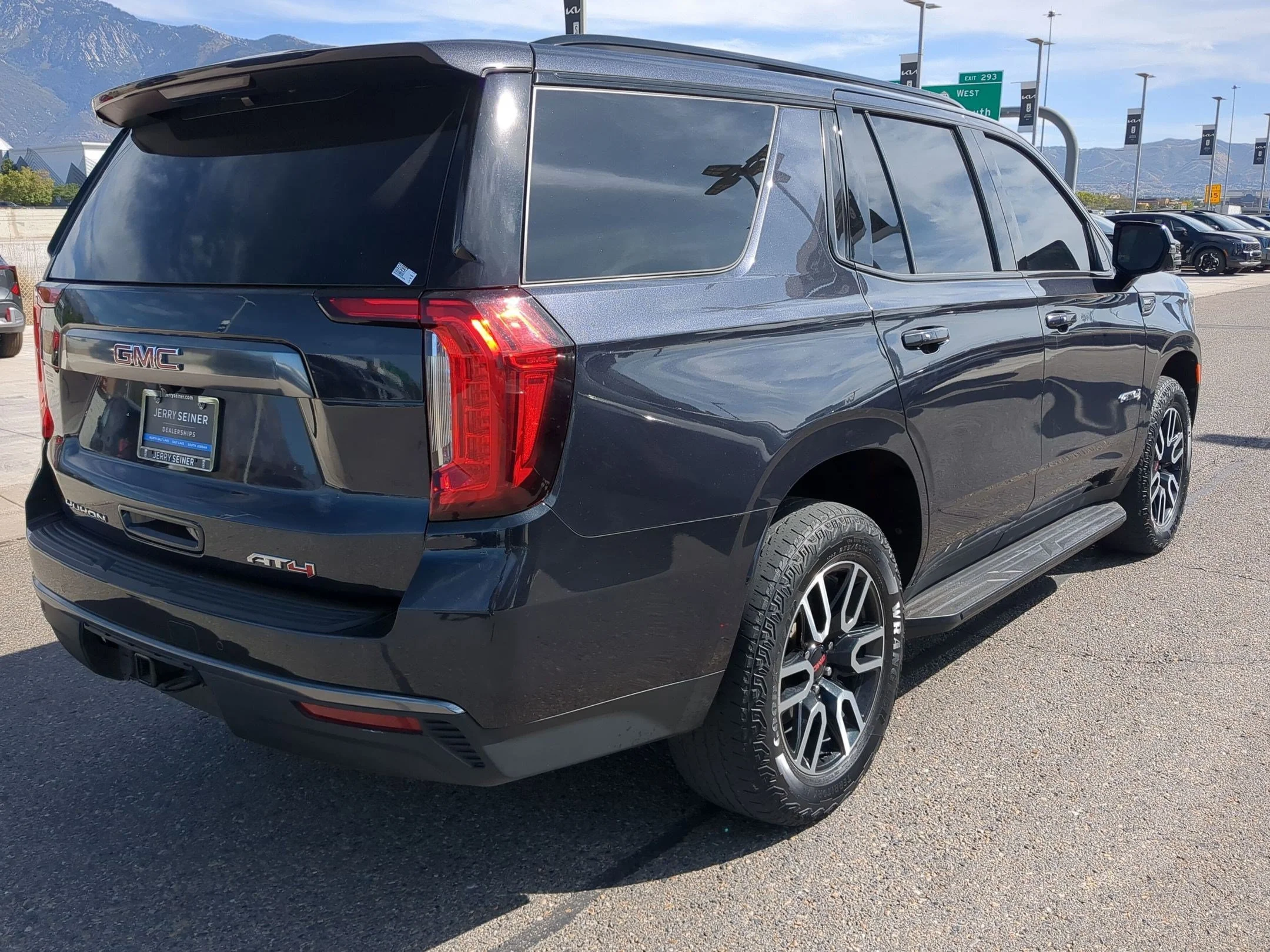 Used 2023 Onyx Black GMC AT4 image 6