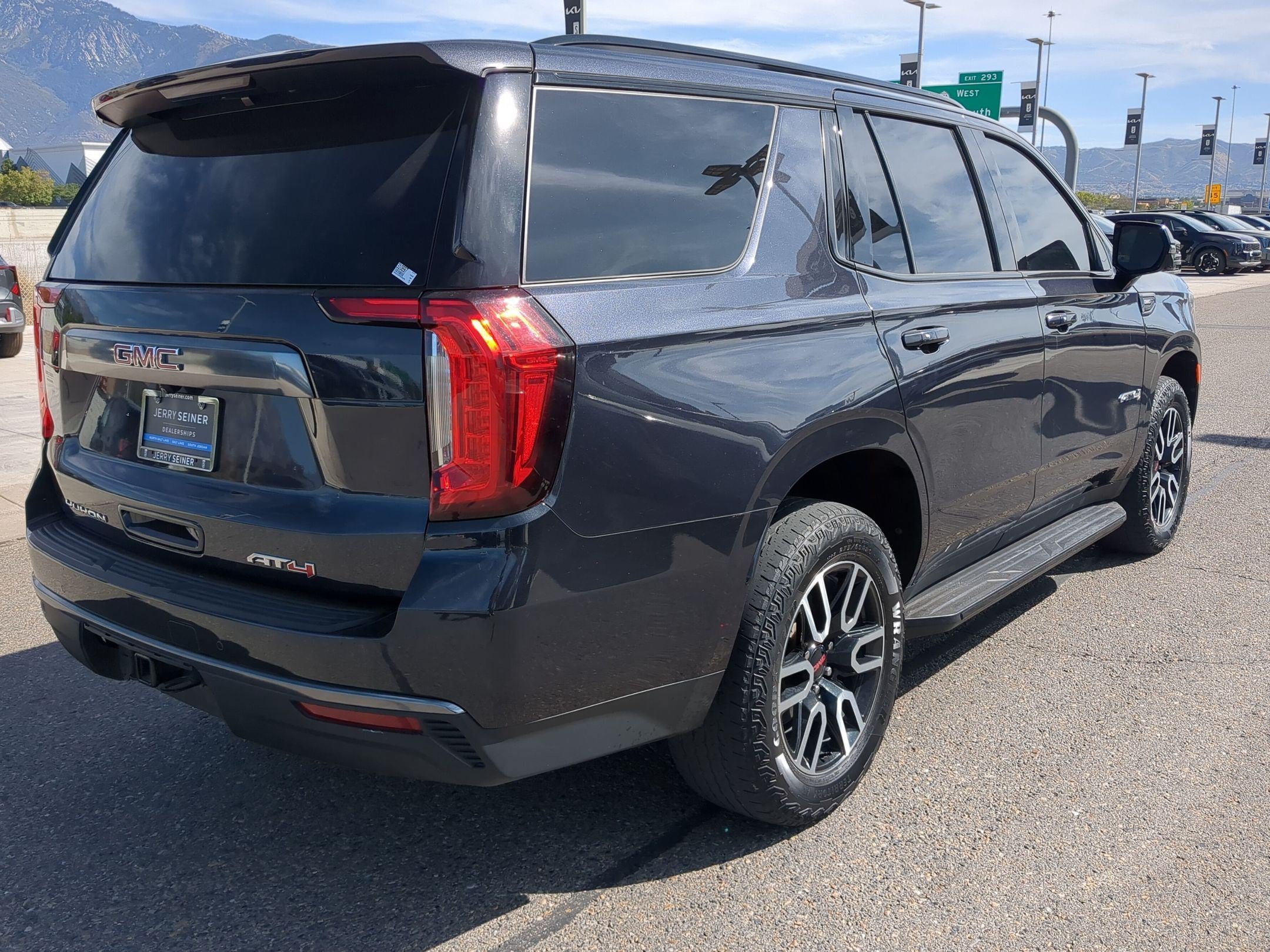 Used 2023 Onyx Black GMC AT4 image 6