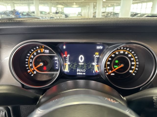 Used 2020 Ocean Blue Metallic Clearcoat Jeep Unlimited Sahara image 23
