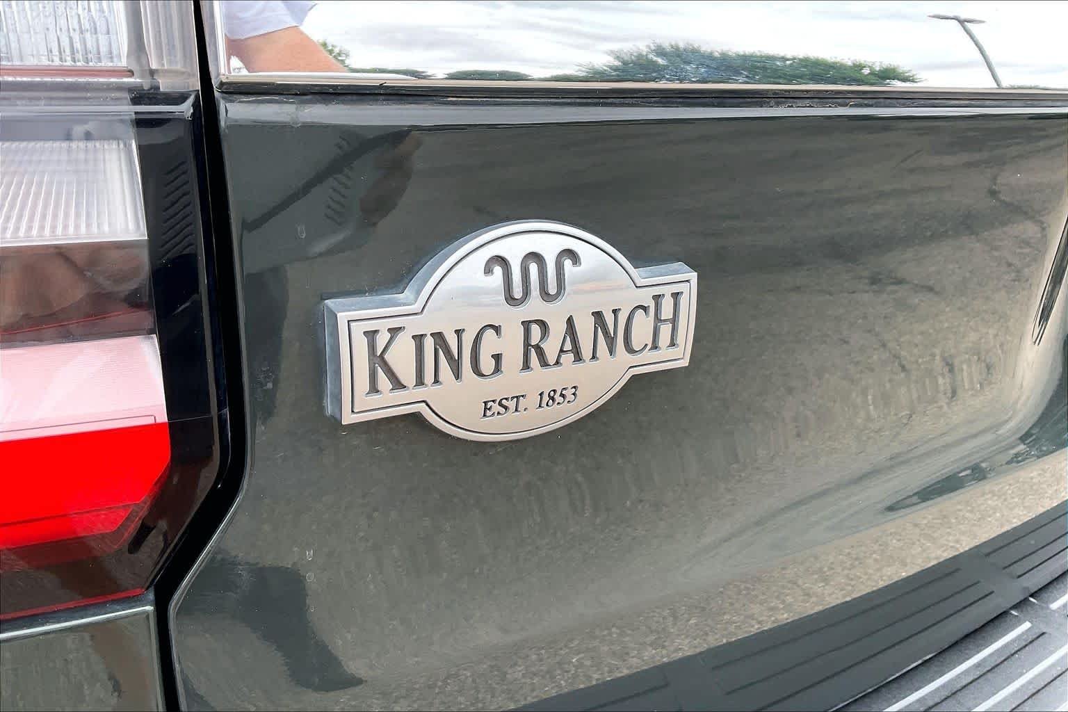 Used 2022 Forged Green Metallic Ford King Ranch image 31