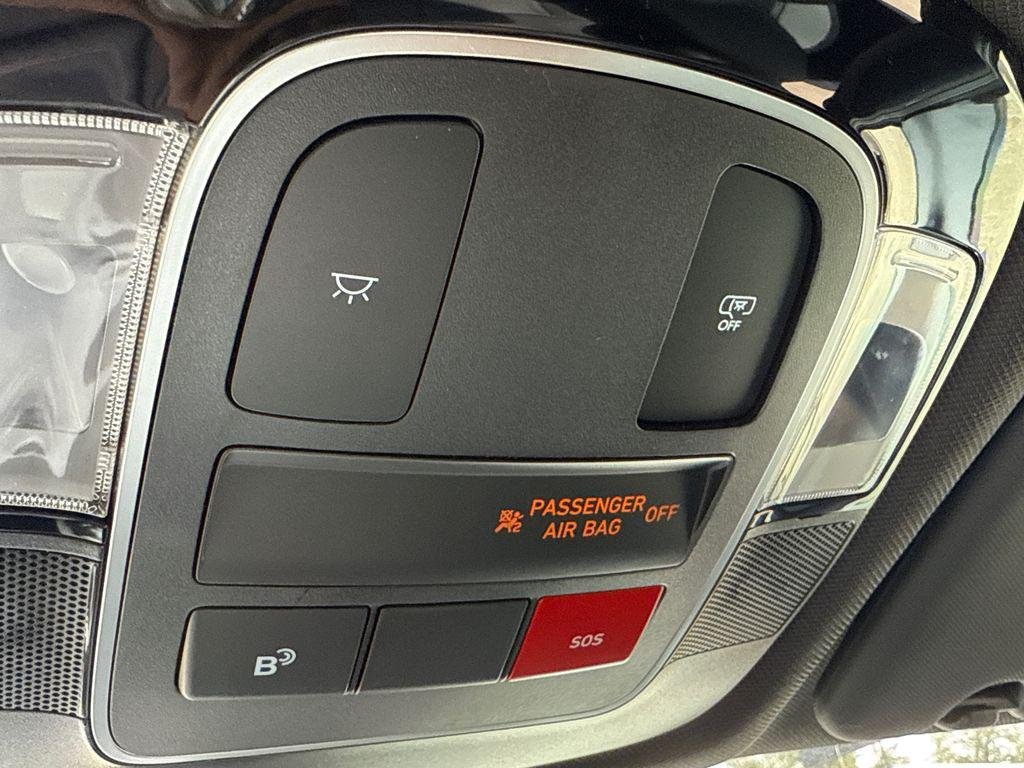 New 2026 Gray Hyundai SEL FWD image 24