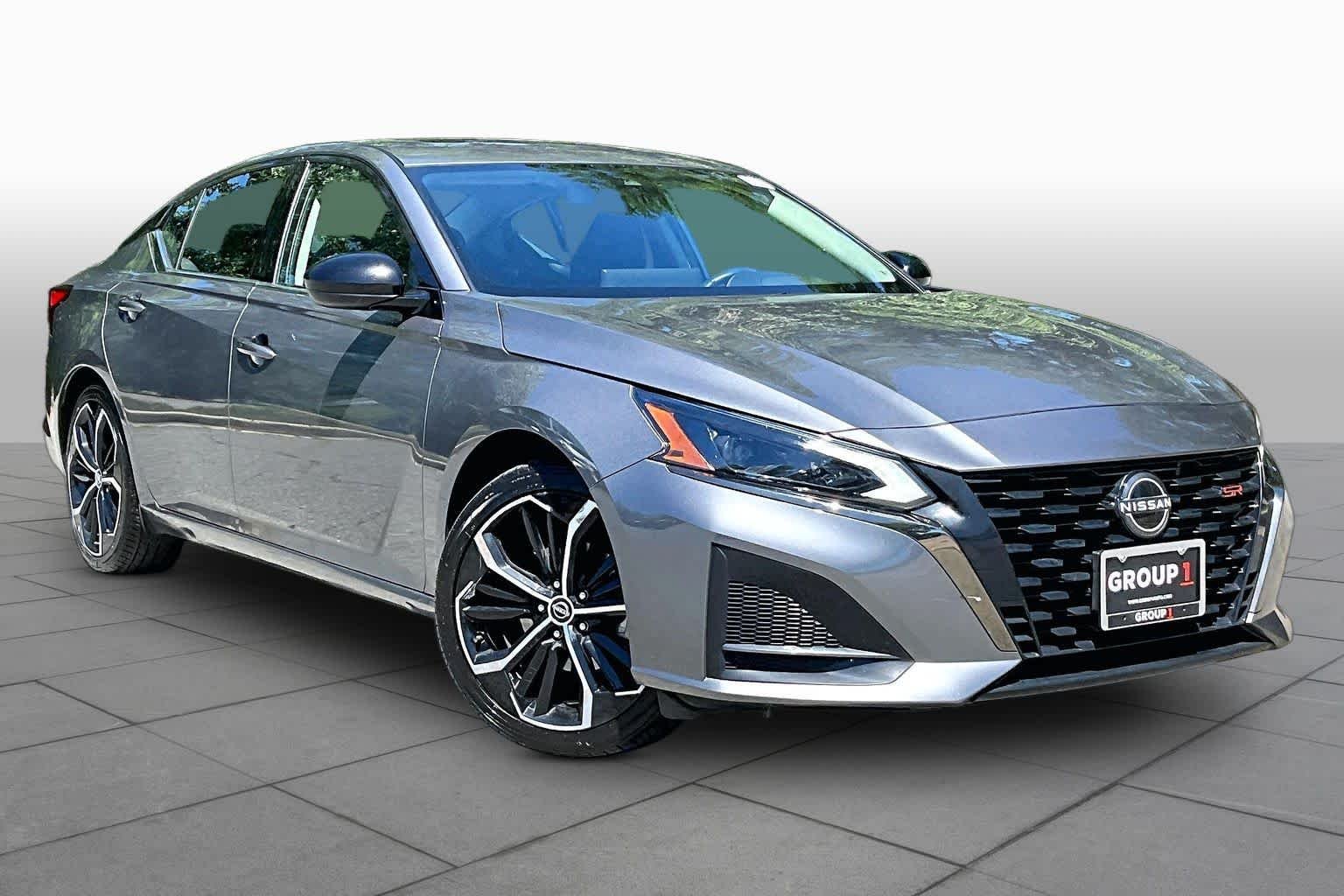 Used 2024 Gun Metallic Nissan 2.5 SR image 3