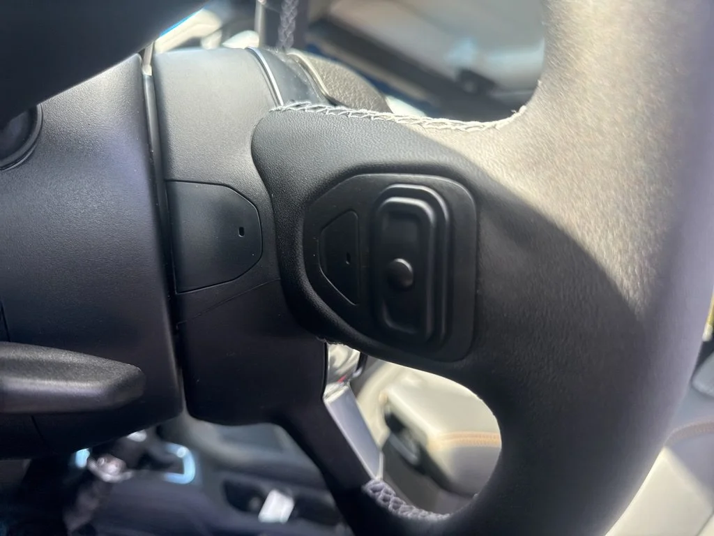 Used 2025 Blue Jeep Sahara image 21
