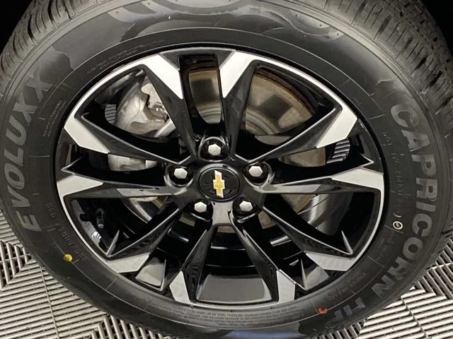 Used 2023 Gray Chevrolet LT image 29