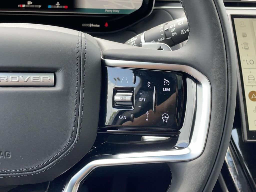 New 2026 Borasco Grey Land Rover SE image 36
