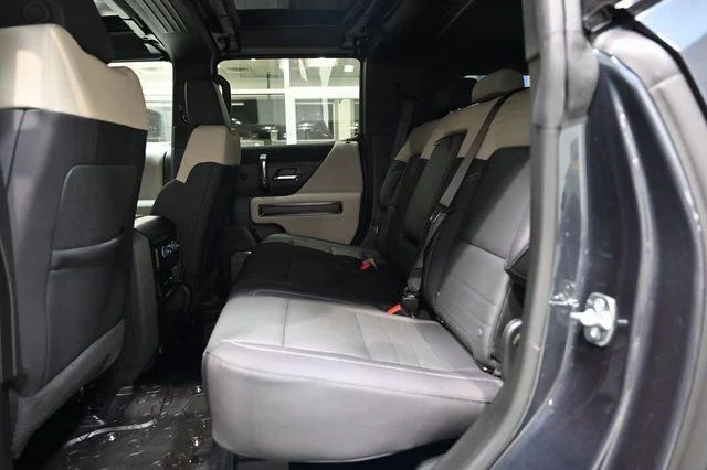 2026 GMC HUMMER EV 2X - Photo 10