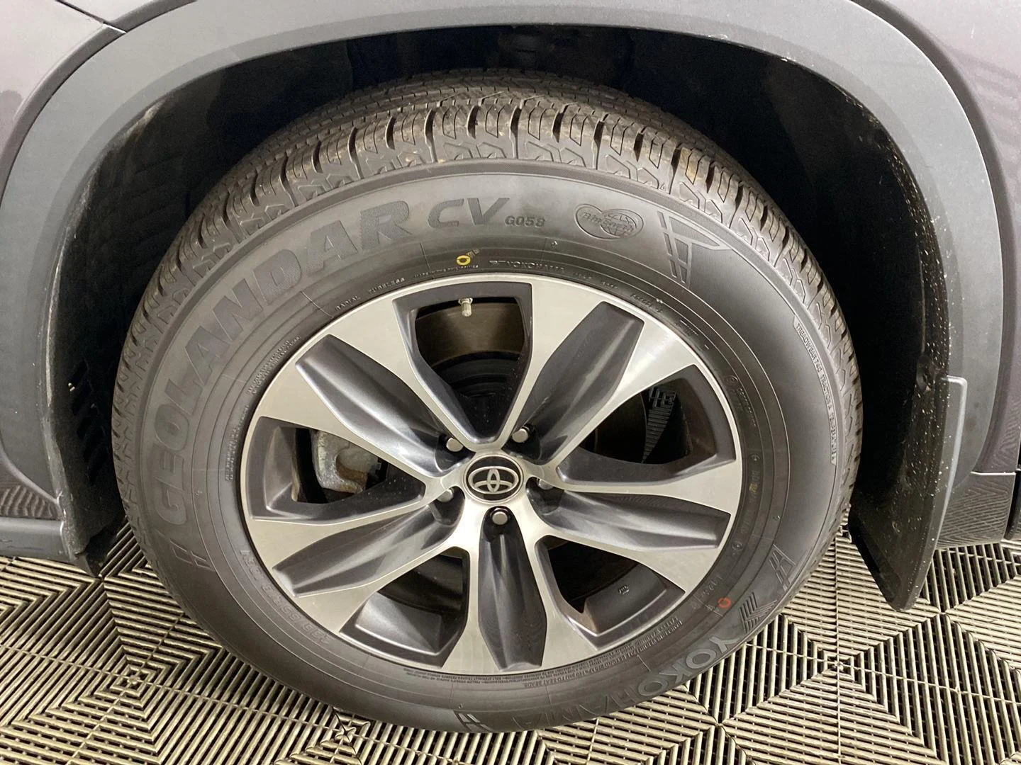 Used 2021 Magnetic Gray Metallic Toyota XLE image 10