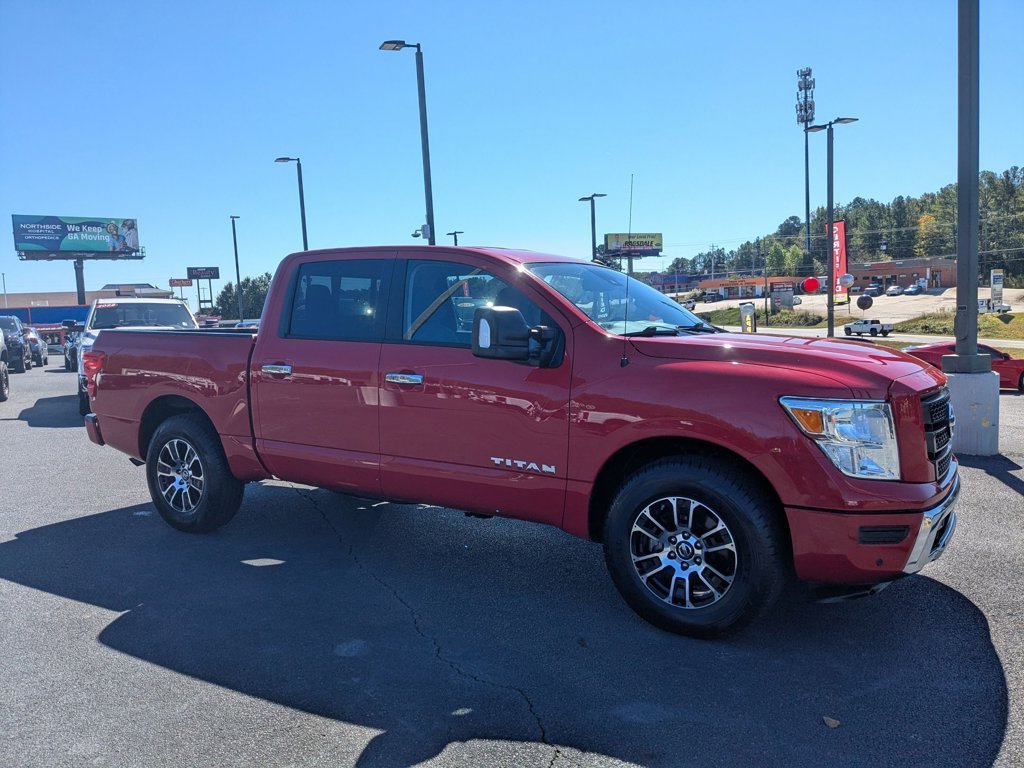 2021 Nissan Titan Crew Cab photo 3