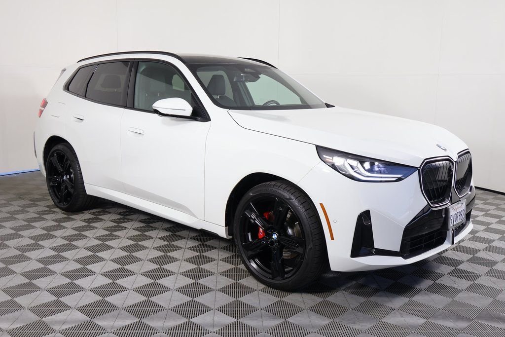Used 2026 Alpine White BMW 30 xDrive image 3
