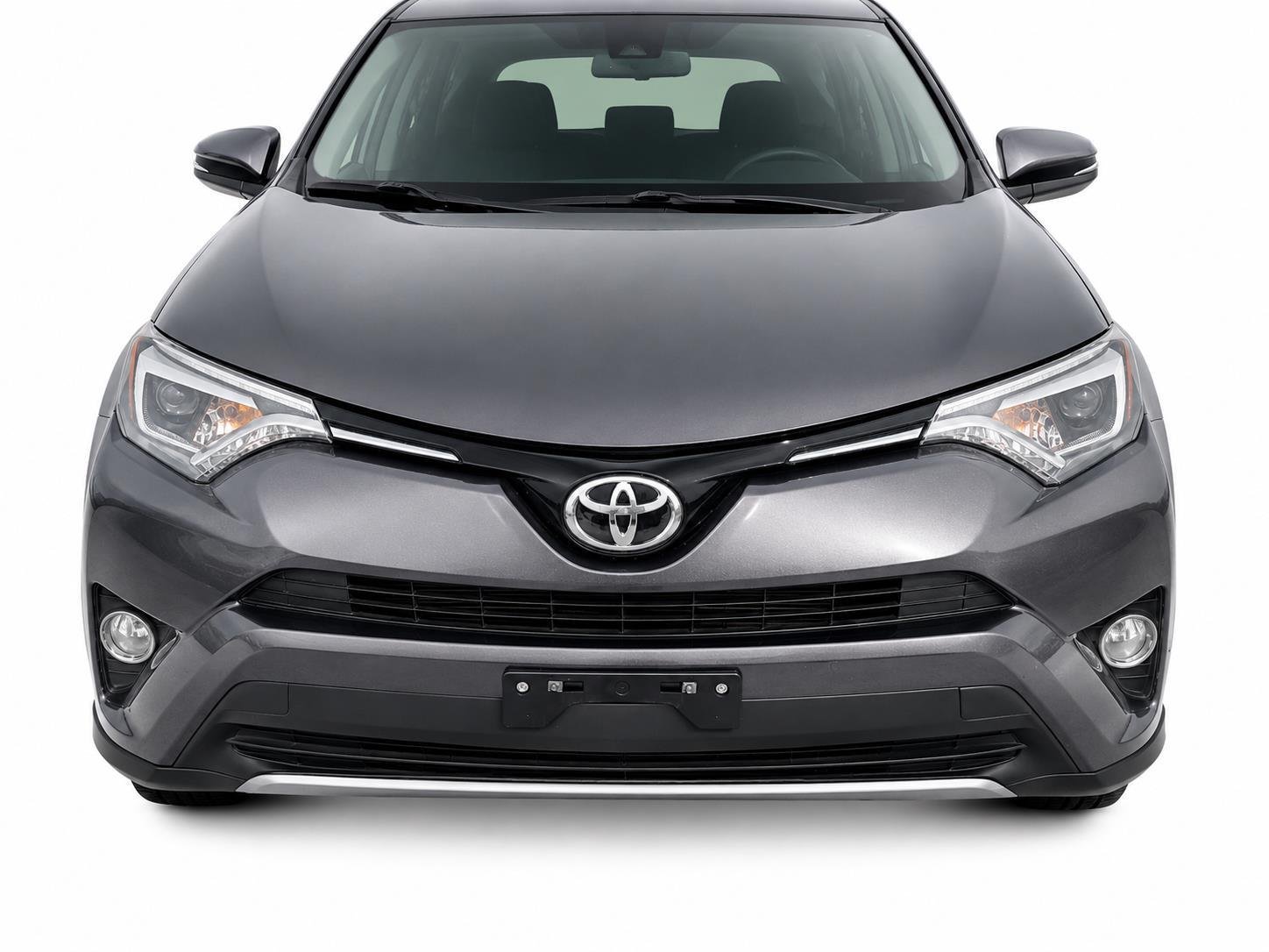 Used 2018 Magnetic Gray Metallic Toyota Limited image 3