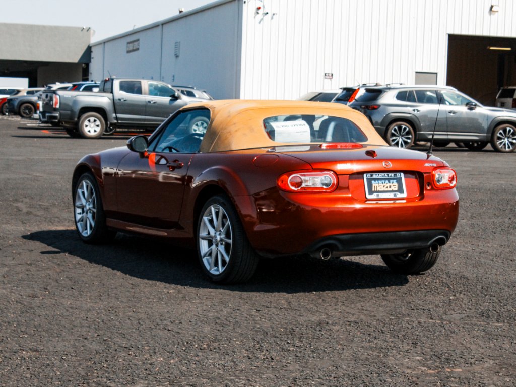 Used 2010 RED Mazda  image 7