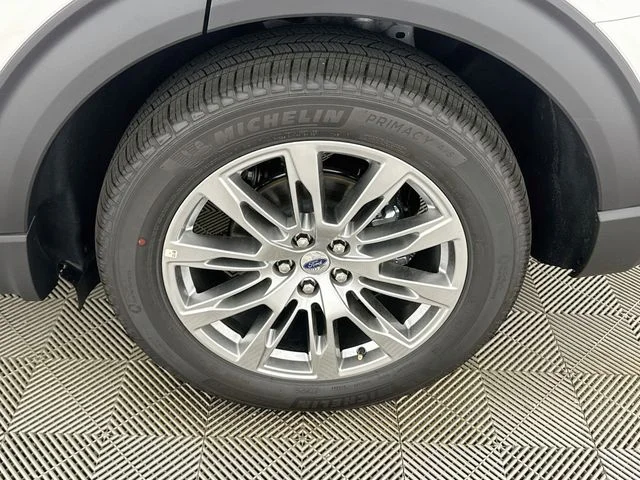 New 2026 White Ford Platinum image 21