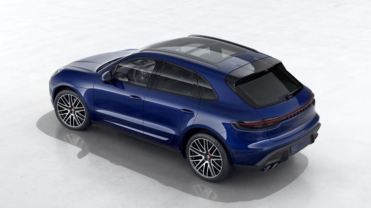 New 2026 Gentian Blue Metallic Porsche  image 4