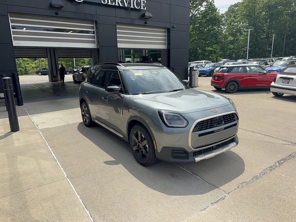 New 2027 Smokey Green Metallic MINI S image 2