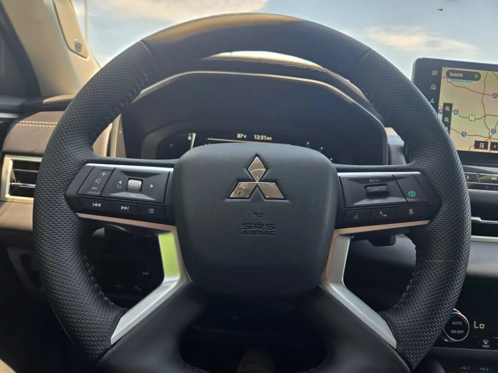 New 2026 Gray Mitsubishi SE S-AWC image 30