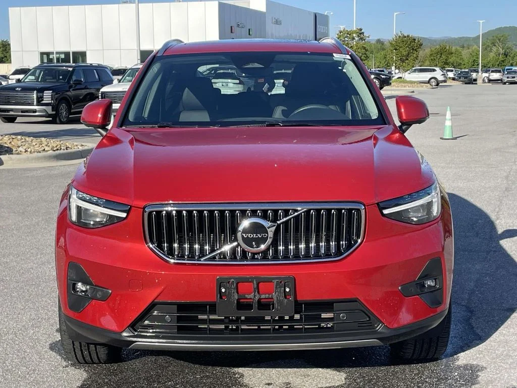 Certified Used 2024 Fusion Red Metallic Volvo Plus Bright Theme image 23