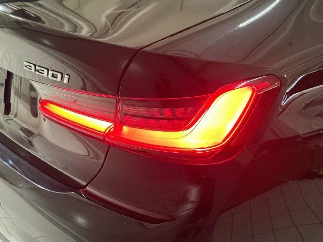Used 2021 Black BMW 330i image 24