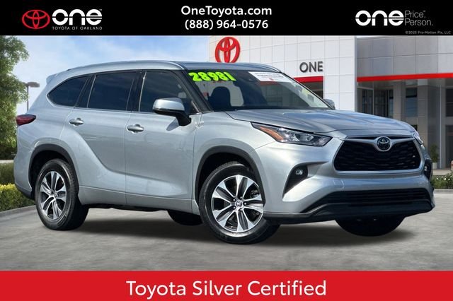 Certified Used 2020 Silver Toyota XLE image 1