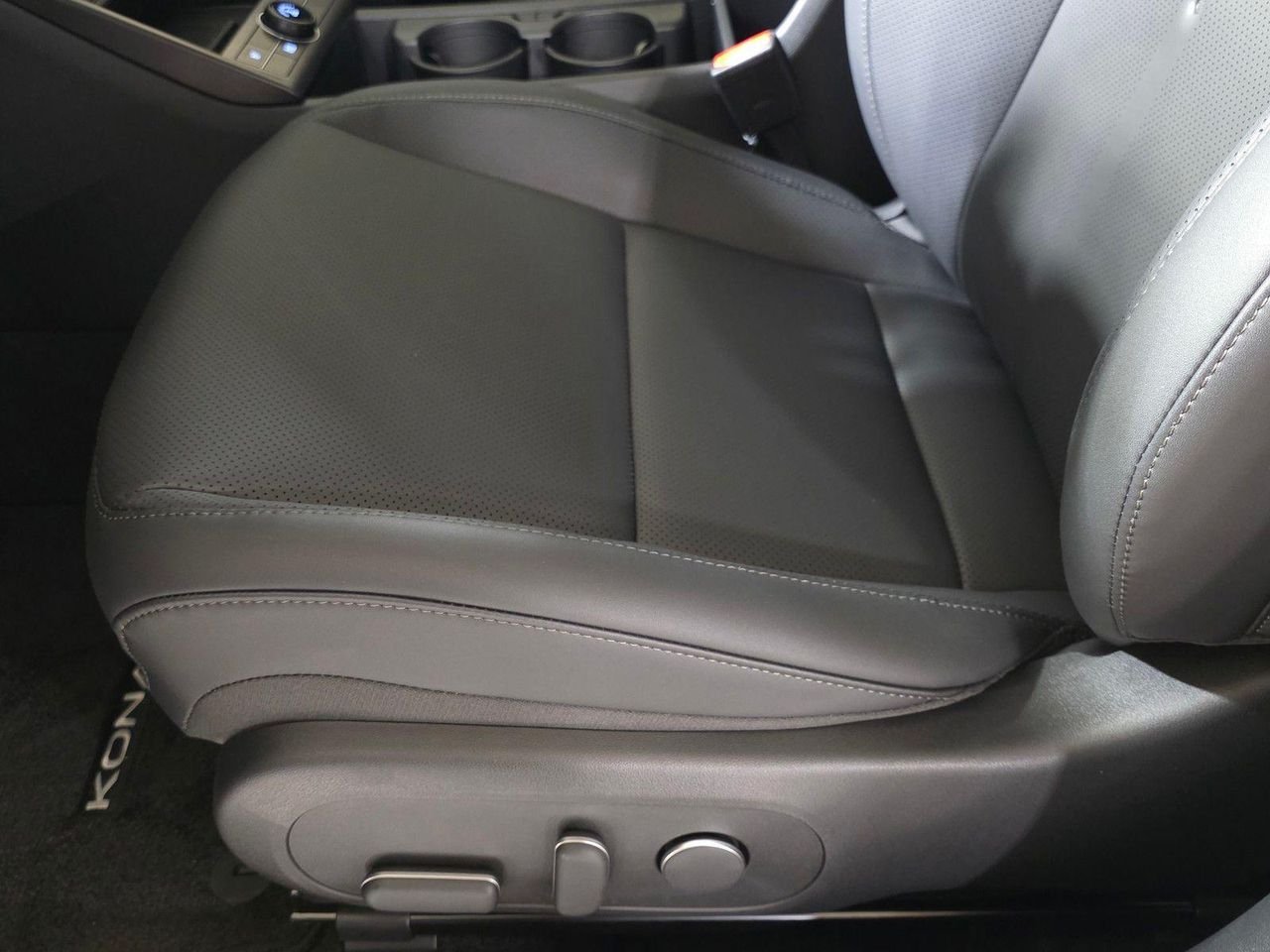 New 2026 Atlas White Hyundai SEL Premium AWD image 23