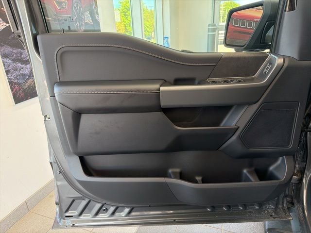 New 2026 Carbonized Gray Metallic Ford XLT image 21
