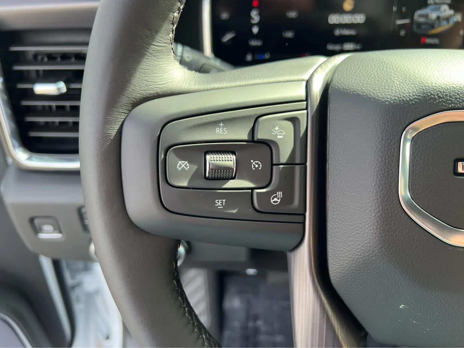 2026 GMC Sierra 3500HD Denali Ultimate - Photo 19