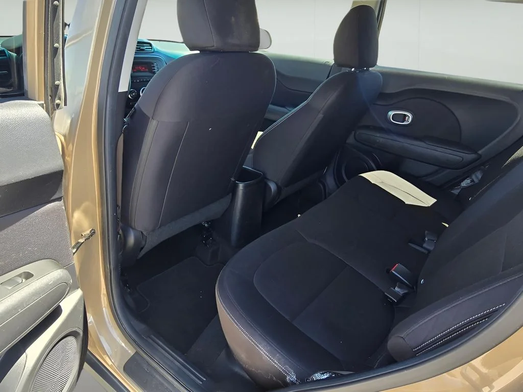 Used 2015 Latte Brown Kia Base image 25