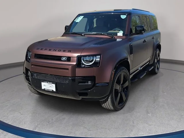 2026 Land Rover Defender 130 X-Dynamic SE P400's photo