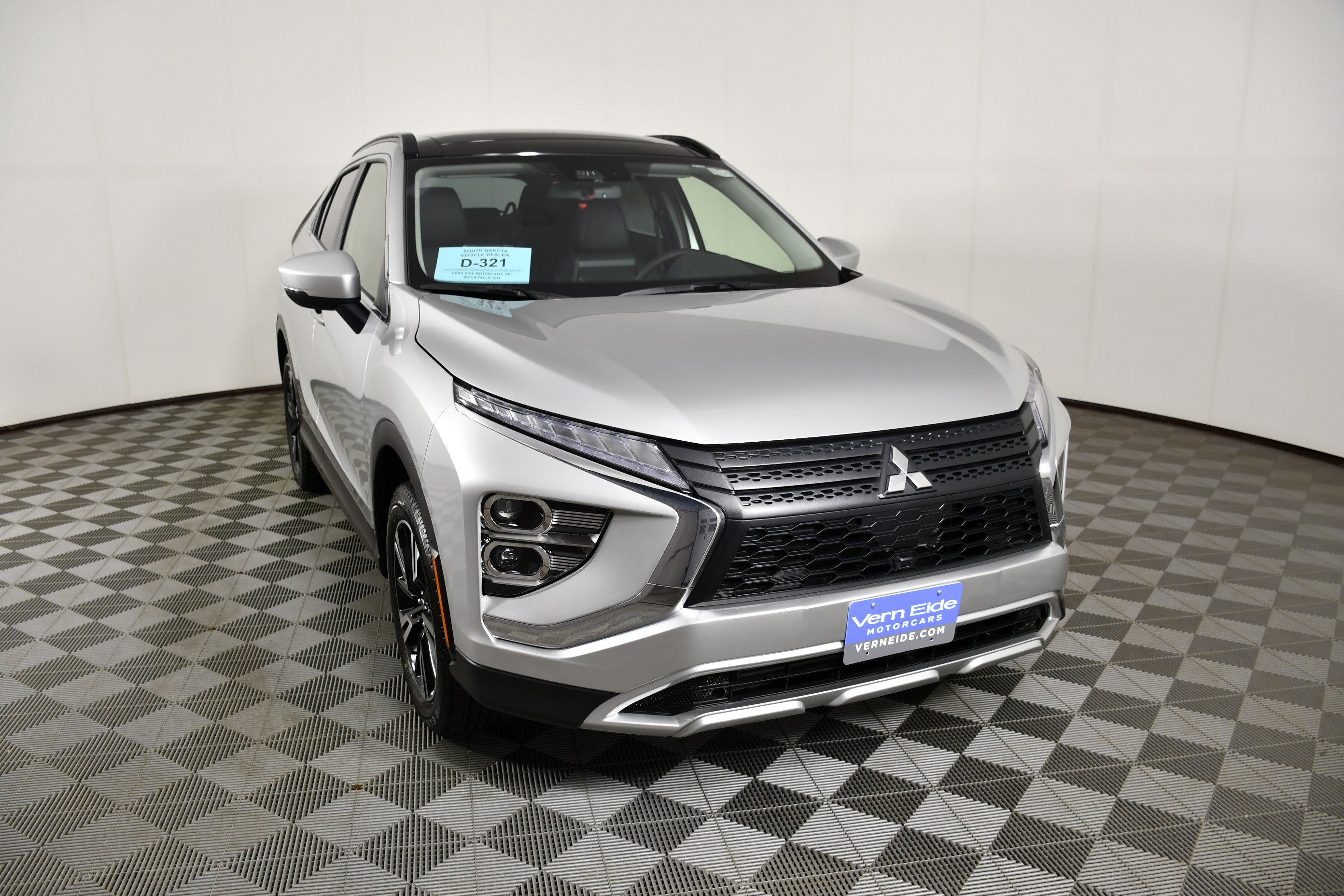 New 2026 Alloy Silver Metallic Mitsubishi SE 1.5T S-AWC image 3