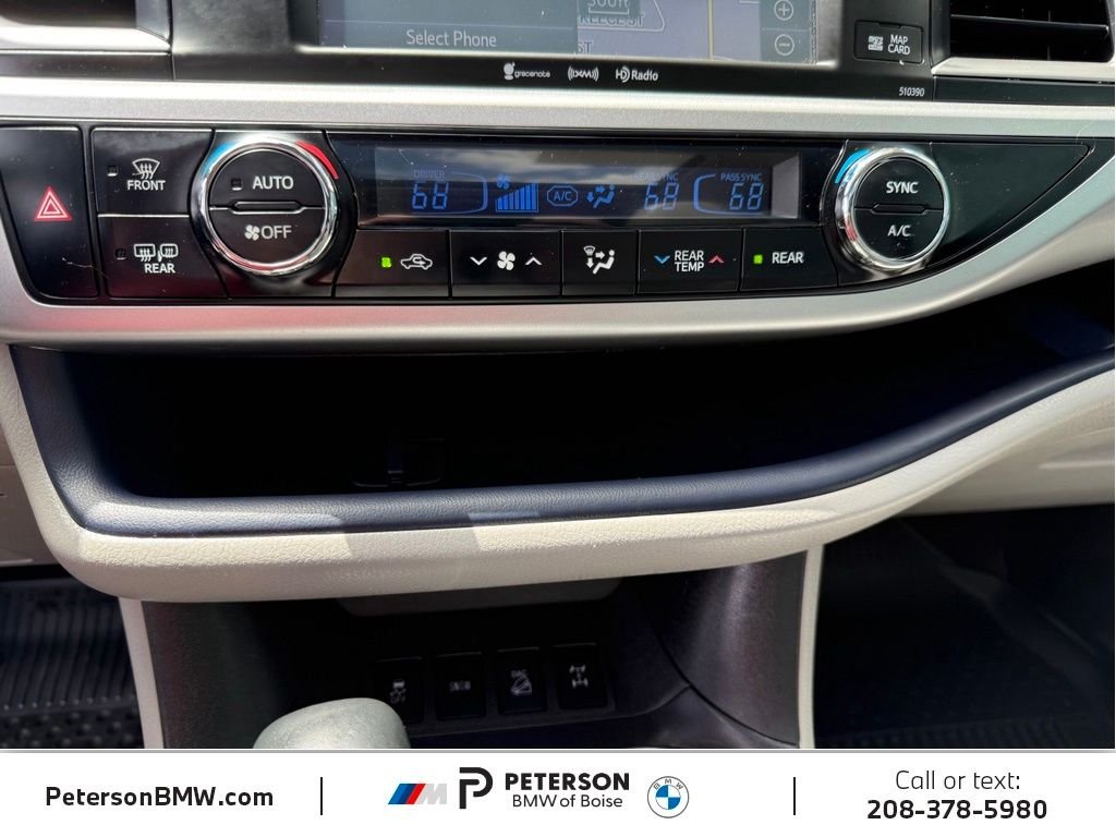 Used 2019 Green Toyota XLE image 29