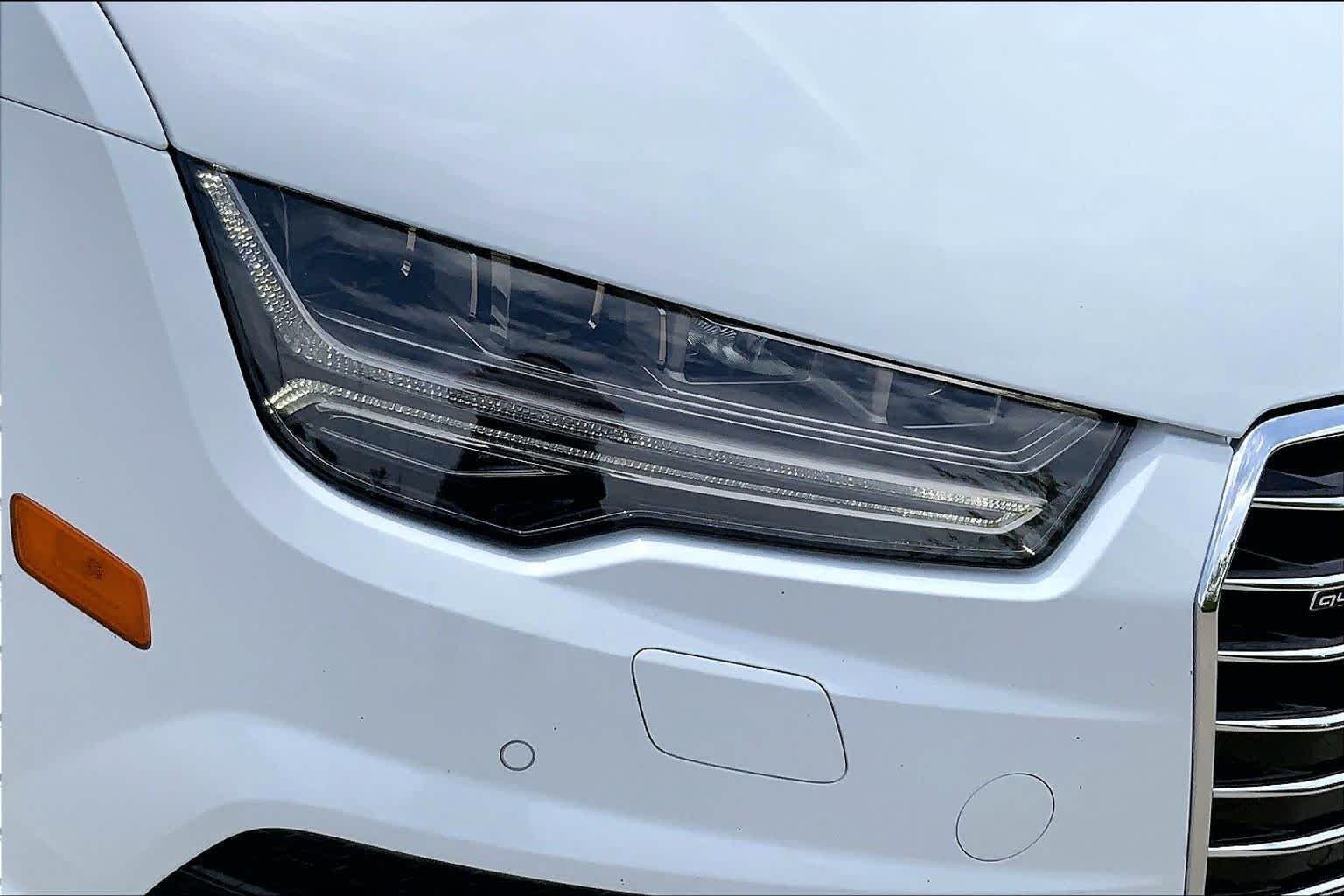 Used 2018 Glacier White Metallic Audi Premium Plus image 26