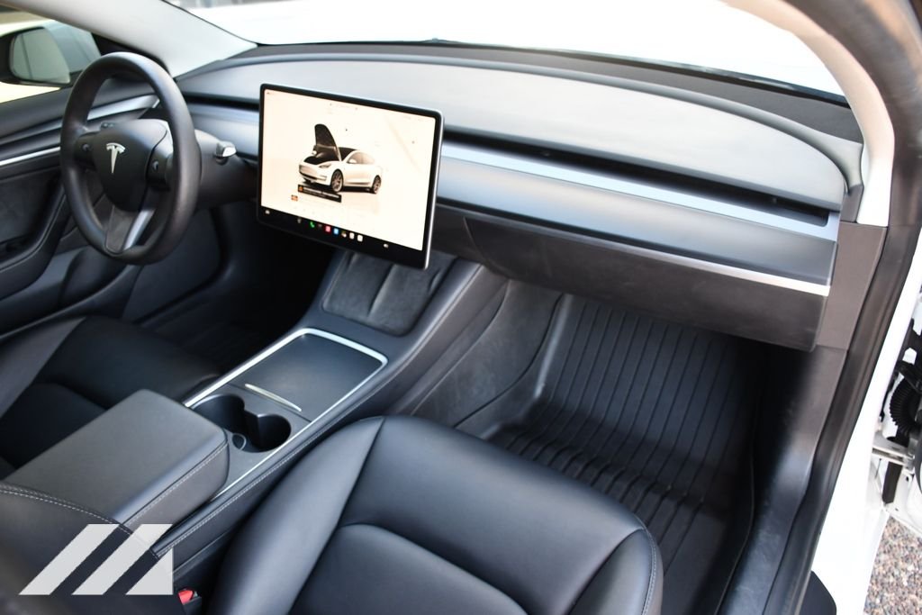 Used 2022  Tesla Base Electric image 26