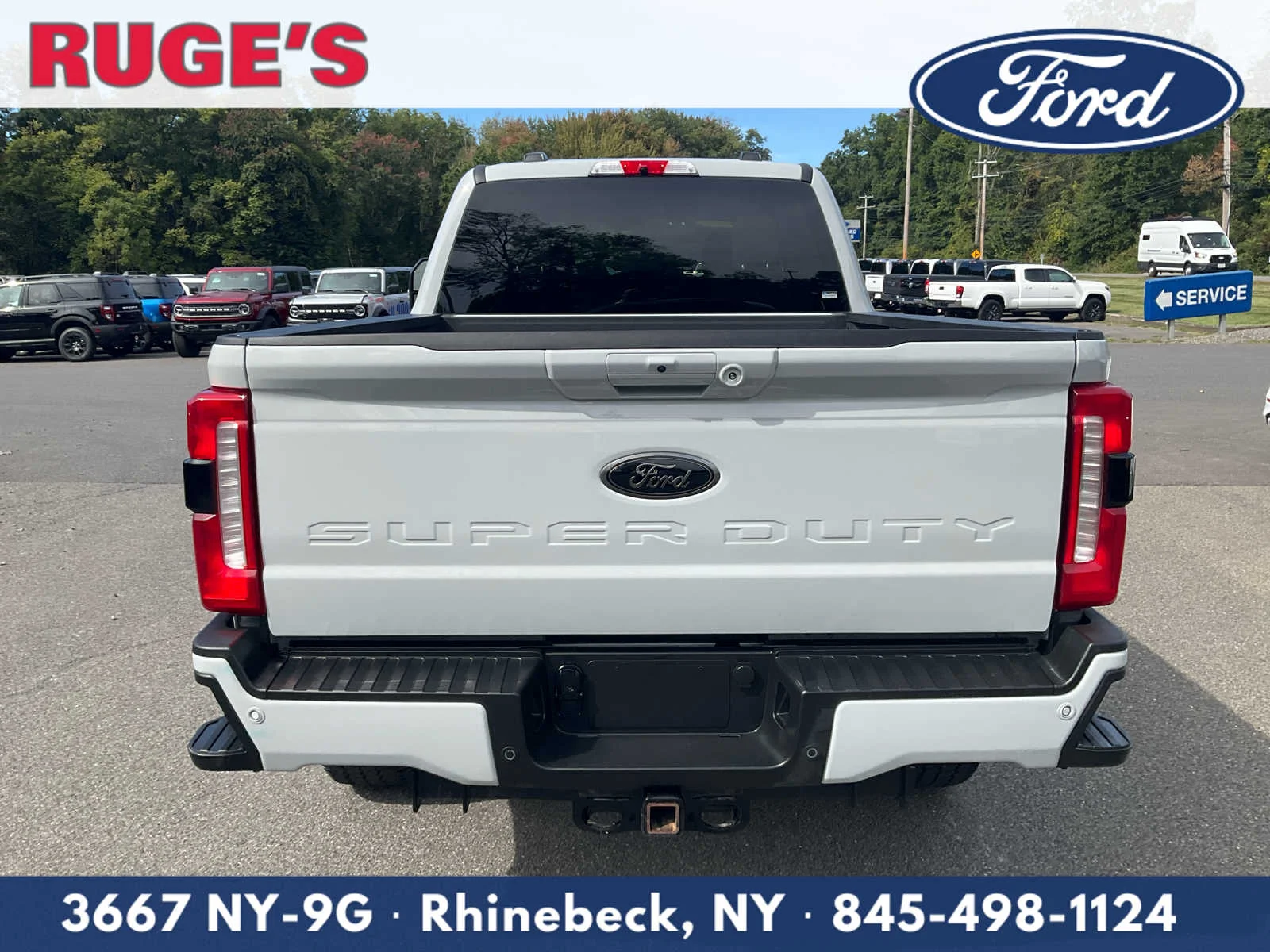 Used 2025 Avalanche Gray Ford XLT image 4